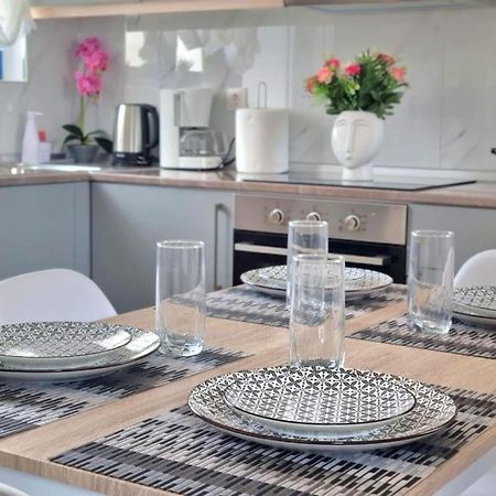 Dionysia Apartments Livadia  المظهر الخارجي الصورة